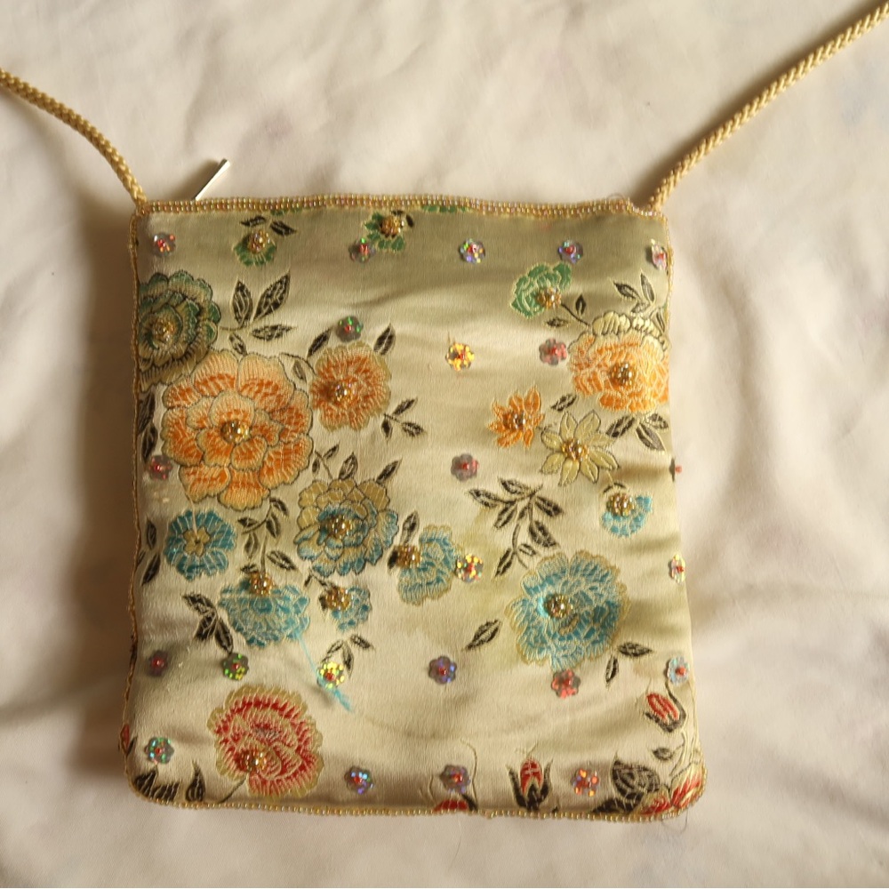 Floral Embroidered Cream Bag